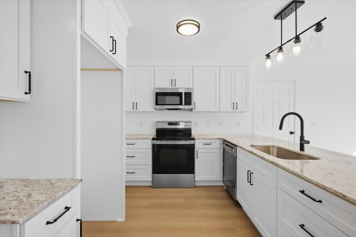 Photo 10 of 26 E 1860 N, Tooele