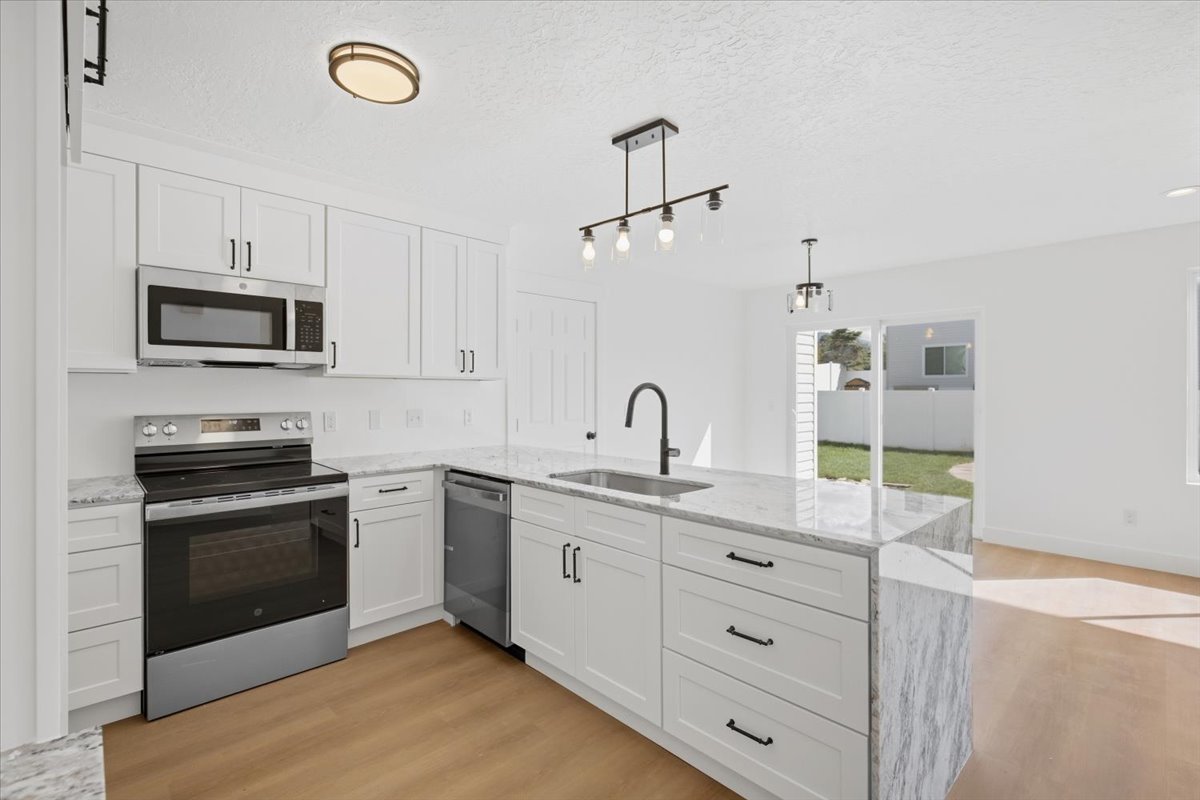 Photo 11 of 26 E 1860 N, Tooele