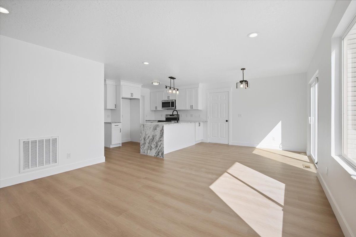 Photo 13 of 26 E 1860 N, Tooele